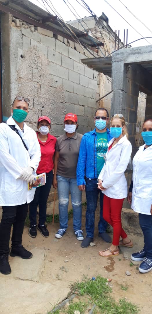 AcunaTahimi's tweet photo. Desde @cubacooperaVEBO
🇨🇺 🇨🇺 🇨🇺 CDI CASTILLITO, Estado Bolívar, los colaboradores cubanos cada día más comprometidos en la lucha contra el #COVIDー19!!! 🇻🇪🇻🇪🇻🇪
@ElsoTamayo
@CamposYainer
@SaumellB_Nela https://t.co/BFSivM0F6A