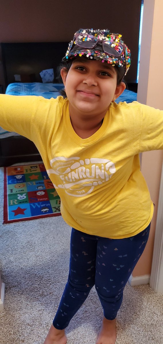 isamresh's tweet photo. @LLEWIXOM #LLESPIRITWEEK @WalledLkSchools
Sonakshi in her sparkly hat. https://t.co/iOhrgxZfMA