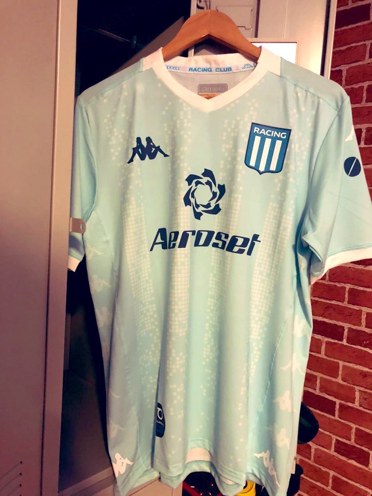 leomorales71's tweet photo. Mientras te quedas en casa te podes ganar la camiseta de la academia! La sorteo en mi Instagram: @leomorales30  Hace RT si queres ! @leoparadizo https://t.co/EUKXSr5fli