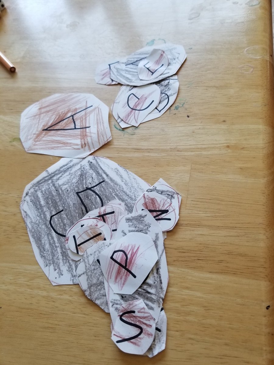 AliensEndeavour's tweet photo. We also made pancakes with butter on top to practice matching upper and lowercase letters! 🥞🥞🥞😋 #nhtschoolstogether https://t.co/iRfu6WjOiC
