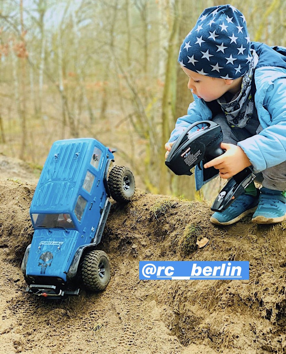 MaxAmps's tweet photo. Start em’ young!⚡️
@rc__berlin
#maxamps #maxampsbatteries #rccar #rccars #rcrace #fastrc #rcspeed #rcspeedcar #rccrawler #crawlerrc #startemyoung https://t.co/cYEJTZcKxp
