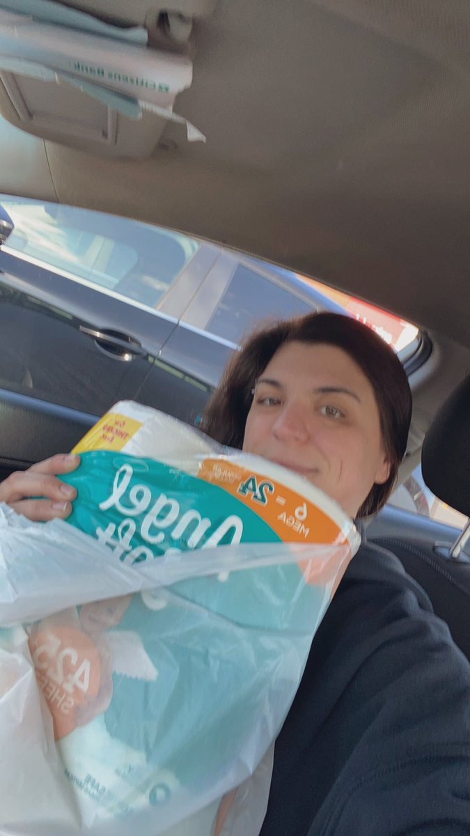 jJILLYg's tweet image. When finding a 6 mega roll of @AngelSoft is now like hitting the damn lottery. I was almost in shock that I found a store that had a pack. 

#Coronaproblems