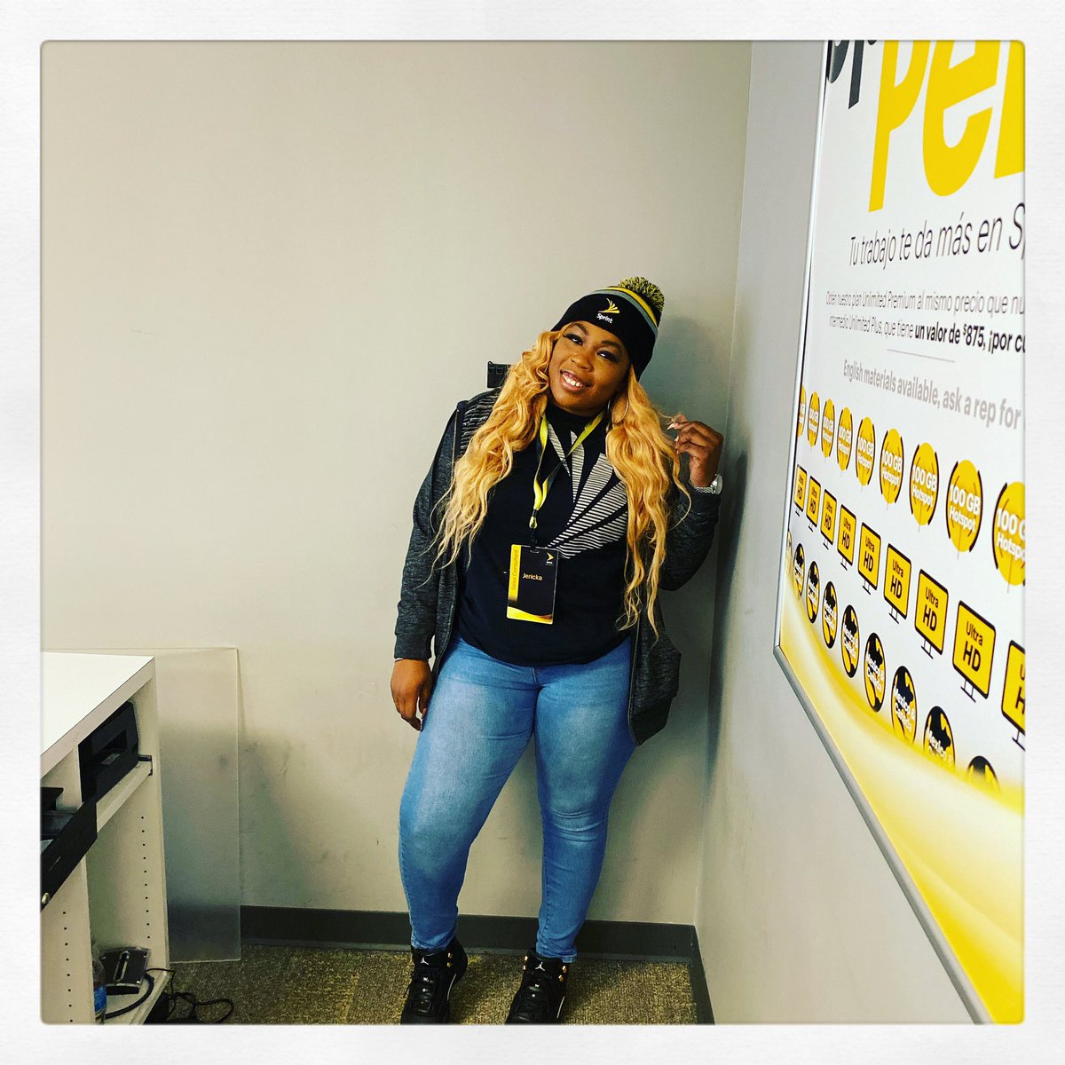 During this pandemic I still have to pat myself on the back.. You are looking at one of the new ASM at 1787!! We don’t understand why he shifts us but 2 promotion in 11 months I’m so grateful it’s only up from here💃🏾 SUPER EXCITED for this opportunity #Sprintlife #Sprintrocks