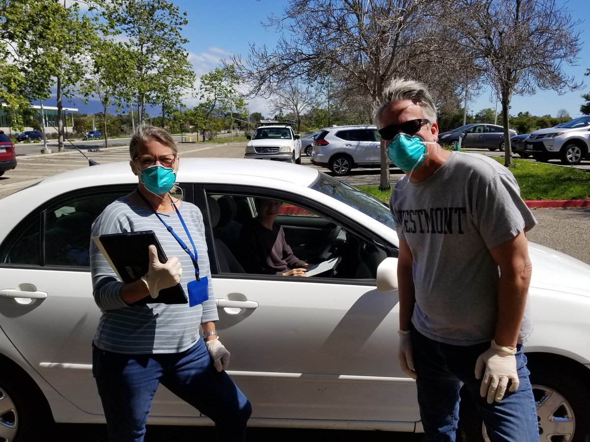 GoletaUSD's tweet photo. GUSD has issued over 700 Chromebooks over spring break for students to use for remote instruction!
¡El GUSD ha otorgado más de 700 Chromebooks durante las vacaciones de primavera para que los estudiantes las usen para la instrucción remota! https://t.co/AQYu0PXXkj