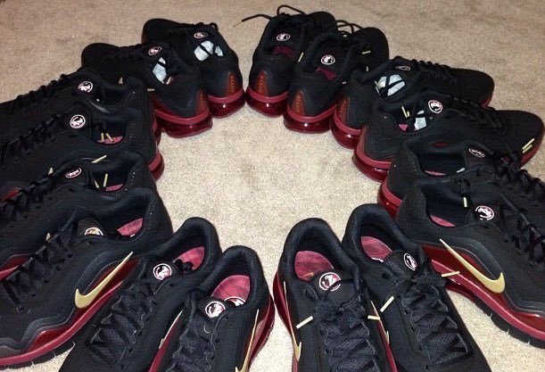 JBreak23's tweet photo. #AirMaxDay #FSUKicks #MaxAir https://t.co/ySSzUxGP9v