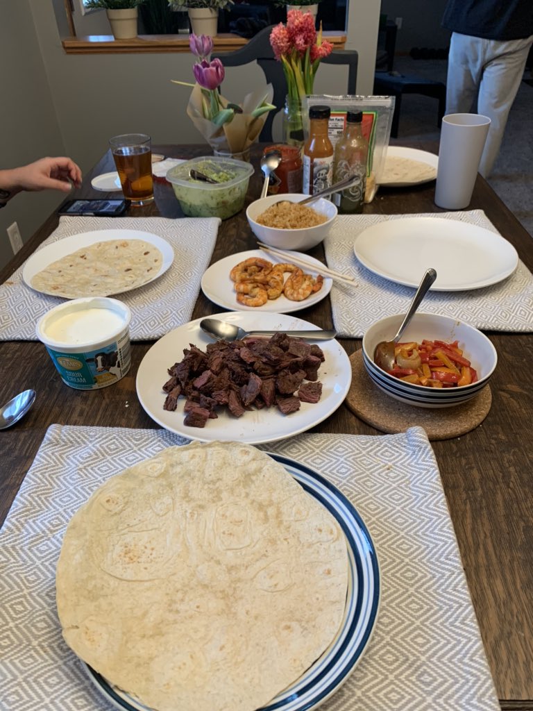 Here’s a dinner pic today: Build Your Own Burrito Bar (I keep taking this pictures and sending them to my parents but I just have to put them on twitter too)