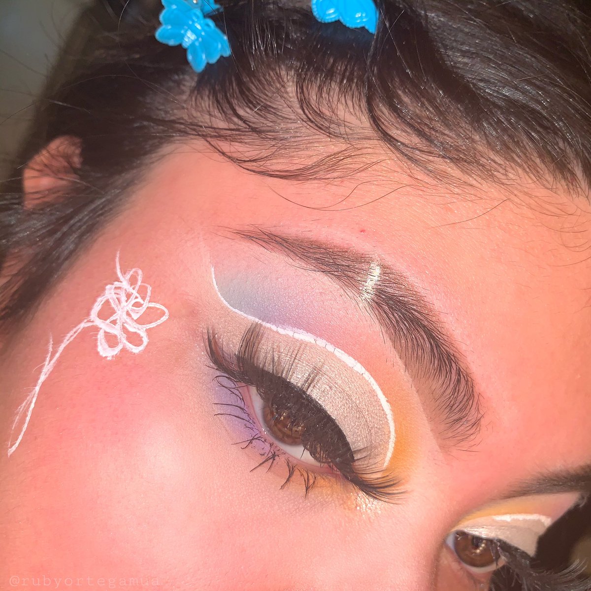 koosfresita's tweet photo. → LOVE YOURSELF: HER
#btsmakeup #makeupforbts @BTS_twt https://t.co/U9wBl0DSxI