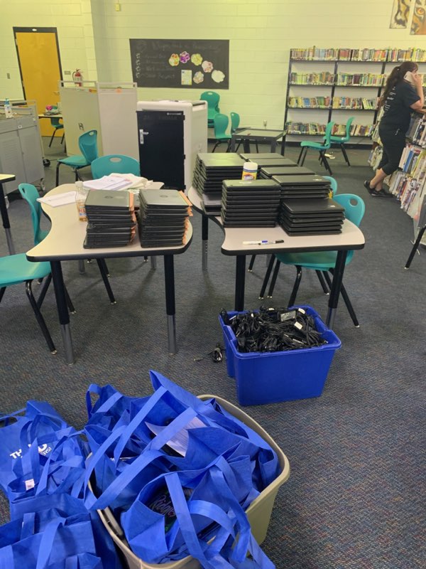MrsLaPlatney's tweet photo. Spent this week preparing laptops with my Tiger family so that our WES & other Hernando students can check them out & begin learning remotely! Checkout at WEA is tomorrow!
Our Tigers are #foreverfierce and so is our staff! π―
#techcheckout #laptopsfordays #westsidetigers https://t.co/3YxQgTVr68