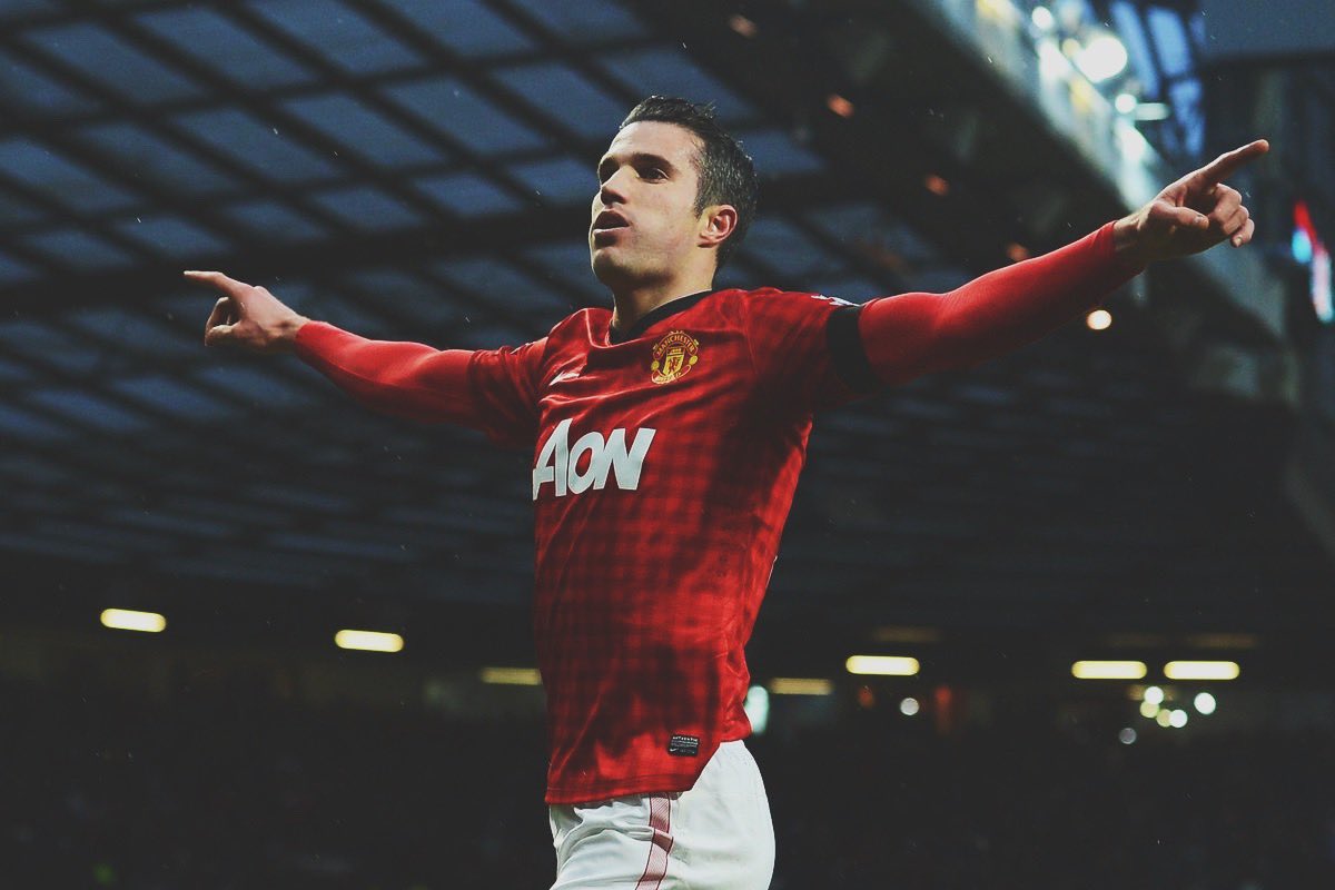 2. Robin van Persie - 2012/1330 goals and 15 assists. • PL Golden Boot• PFA Team of the Year• Manchester United’s POTY• 26 League GoalsPractically won us the league on his own. 45 goal contributions in a very limited, aging squad. Came in as a new signing as well.
