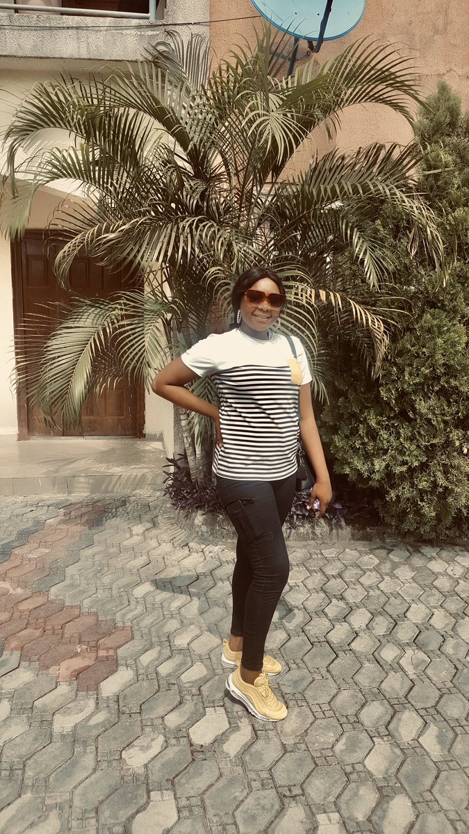 JibrinTeetee's tweet photo. Stay home stay safe # quarantine #day5
#isolateyourself #keepsocialdistancing like I did lol https://t.co/OnQCaIkyug
