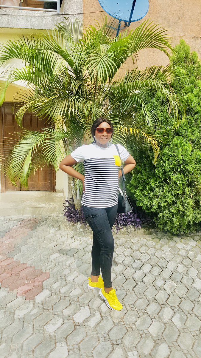 JibrinTeetee's tweet photo. Stay home stay safe # quarantine #day5
#isolateyourself #keepsocialdistancing like I did lol https://t.co/OnQCaIkyug