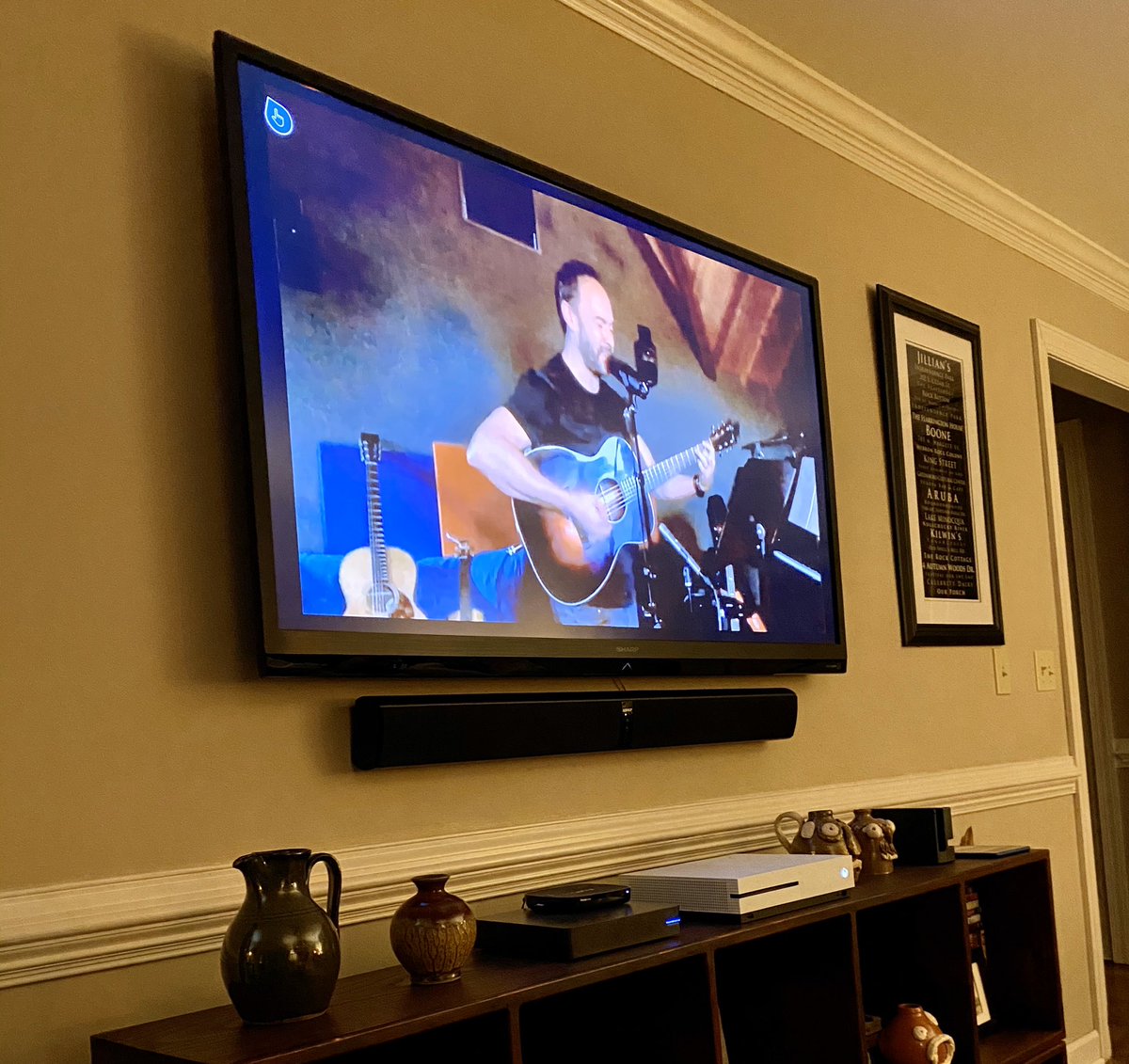 Don’t worry <a href="/davematthewsbnd/">Dave Matthews Band</a> we don’t hear your tummy rumbles but loving your concert in our home ❤️#PayItForwardLIVE