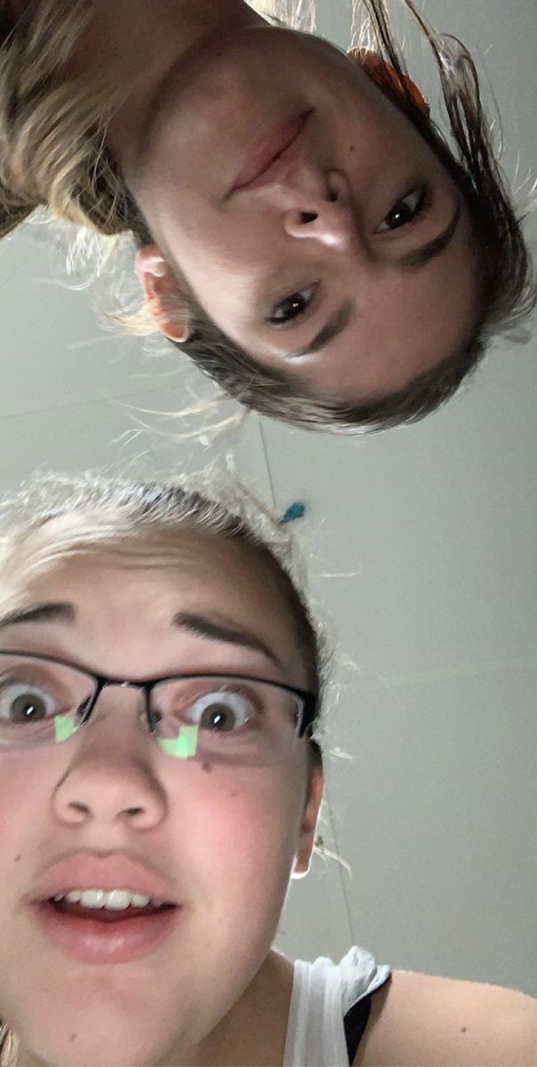 AlyChapman16's tweet photo. Happy bday to one of my faves🎂🥳@mckenzie3henry Gonna miss cracking jokes and ballin out with ya at practice🥺🥺 Have fun in quarantine on your sweet 16... Have a great day broski!! https://t.co/vUA4Cqa4O2