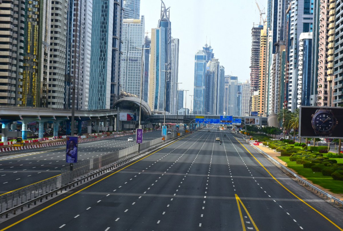 #Covid19: #Dubai's Sheikh Zayed Road wears a deserted look on Friday as #UAE authorities have urged the public to stay at home over this weekend to allow the national sterilisation programme to take effect. (Photos by Shihab)
bit.ly/39ljKpt
<a href="/DMunicipality/">بلدية دبي | Dubai Municipality</a> <a href="/DXBMediaOffice/">Dubai Media Office</a>