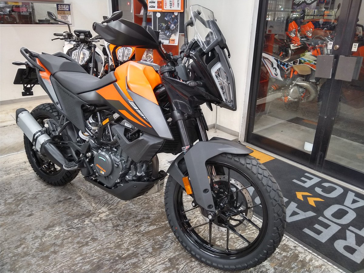 KTM819O4's tweet photo. #390Adventure #TKC70
KTMのディーラーで見たのと同じタイヤです(^_^ゞ
腕さえあればいきなりこの走りができる!(^o^)/ https://t.co/sd2pvZ402n