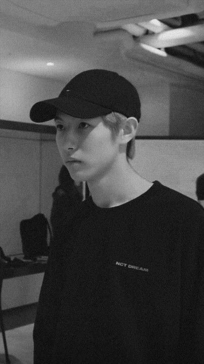 Reysaputri13's tweet photo. 💜💜 #RENJUN https://t.co/mH6mplxqZO