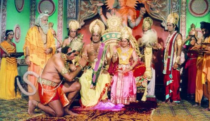 airnewsalerts's tweet photo. Information and Broadcasting Minister @PrakashJavdekar announces that on public demand DD National to re-telecast of '#Ramayana' from tomorrow.
▪️One episode in the morning 9 am to 10 am
▪️Another in the evening 9 pm to 10 pm https://t.co/6shg3JeJPe