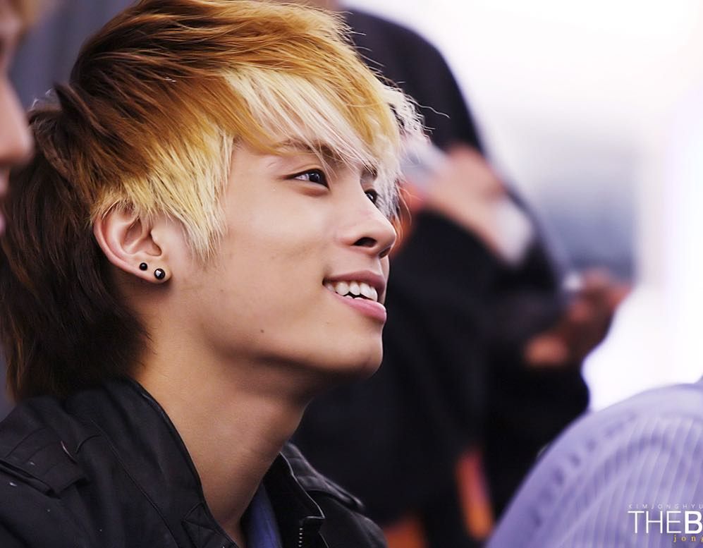 2009: Y.O.UThe South Korean national anthem is released to the world"Ring Ding Dong"... Lasagne hair JjongLEGENDARY!