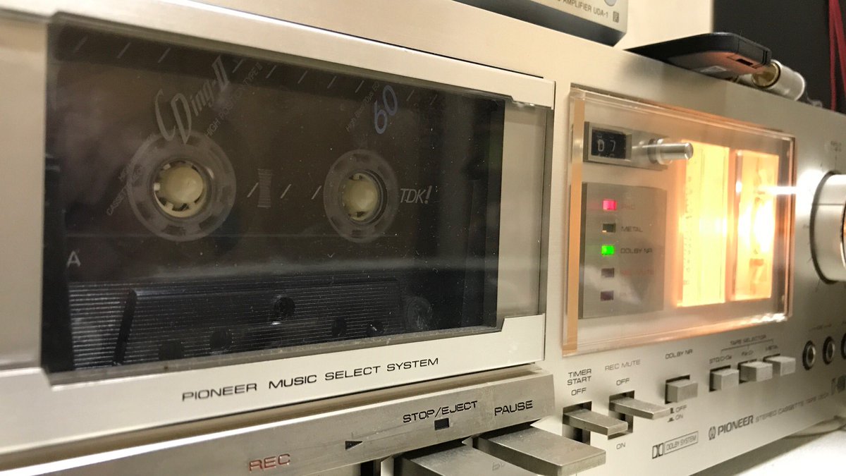 FMngbz23ax's tweet photo. 最近お気に入りのアルバム
Lair of the Dragon / Wolf and Raven
今日はTDKのCDing-Ⅱに録音中🤗
SynthWave系だからカセットテープに起こしたくなっちゃうでしょ🥰
#カセットテープ
#synthwave
#WolfandRaven https://t.co/le2PxDFXri