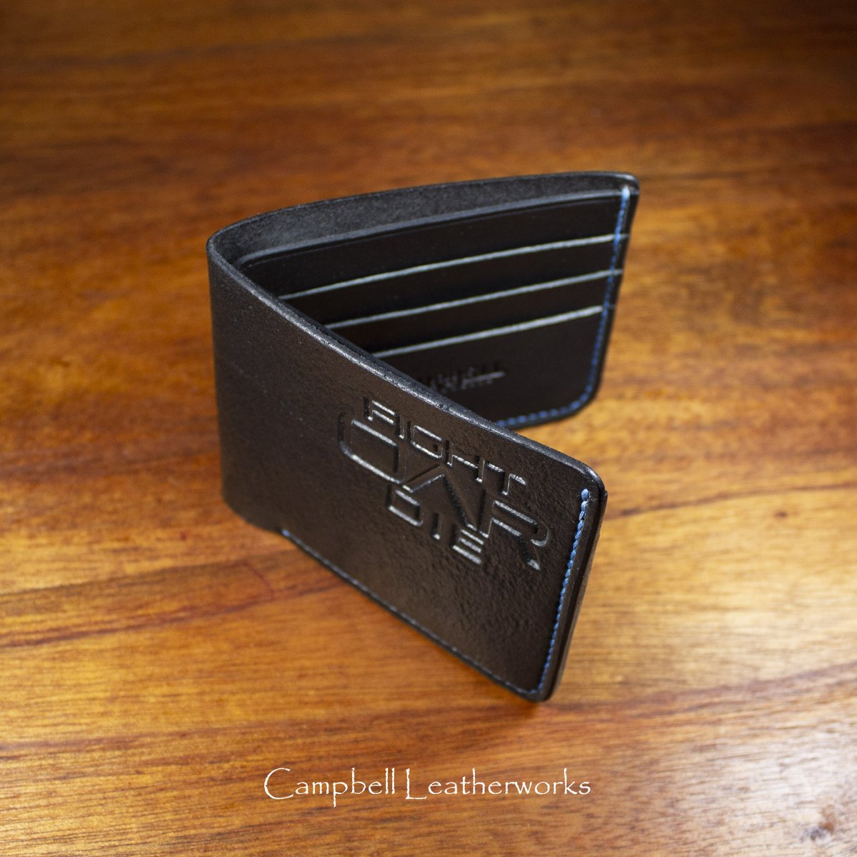campbellleather's tweet photo. Handmade donation for Fight Oar Die fundraiser #houstonwallet #EDC #campbellleatherworks #fightoardie #usvetrow #customleathergoods https://t.co/h3XyGfSIbM