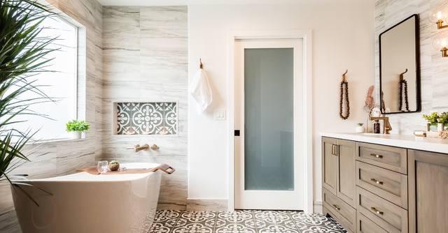 DeanLaGrow's tweet photo. Bathroom of the Week: Neutrals Warm a Contemporary Master Bath https://t.co/deP5dTVUaw https://t.co/iLpVNdy6fD