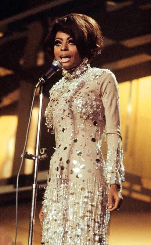 LesDiabolettes's tweet photo. Feliz cumple Diva!
#DianaRoss https://t.co/EBoUNAhxMV