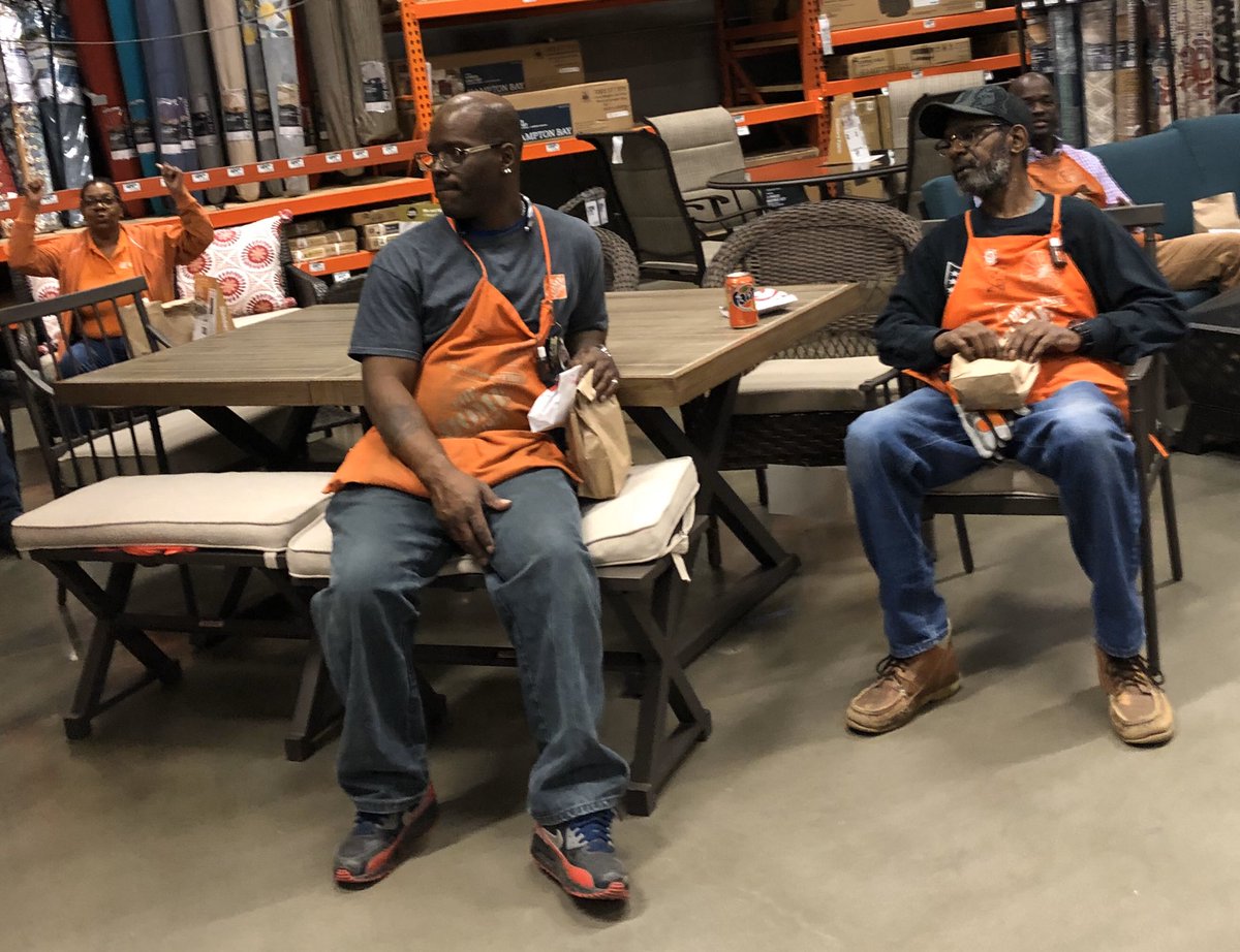 ChrisNealTHD's tweet photo. Success Sharing coronavirus style!! Thank you Freight and Overnight MET Team for all that you do!! #SocialDistancing #prepackagedsnacks #chickfilasandwiches #myteamrocks @Dsrthorn @hdmetgirl @CRJ86X @TerriDavisB @forman_melvin https://t.co/m5raqiU1JE