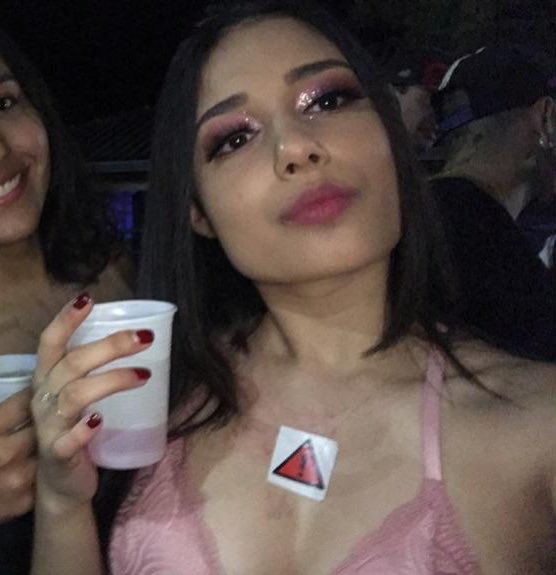Ketlyn_OAmorzin's tweet photo. #EuTeAmoPinga
Pra vocês verem que n bebo quase, tenho só 2 fotos https://t.co/78jKaklc4F