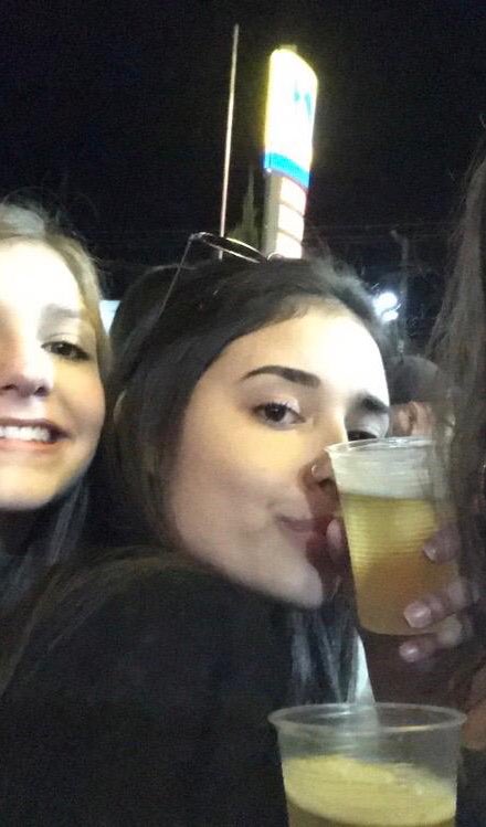 Ketlyn_OAmorzin's tweet photo. #EuTeAmoPinga
Pra vocês verem que n bebo quase, tenho só 2 fotos https://t.co/78jKaklc4F
