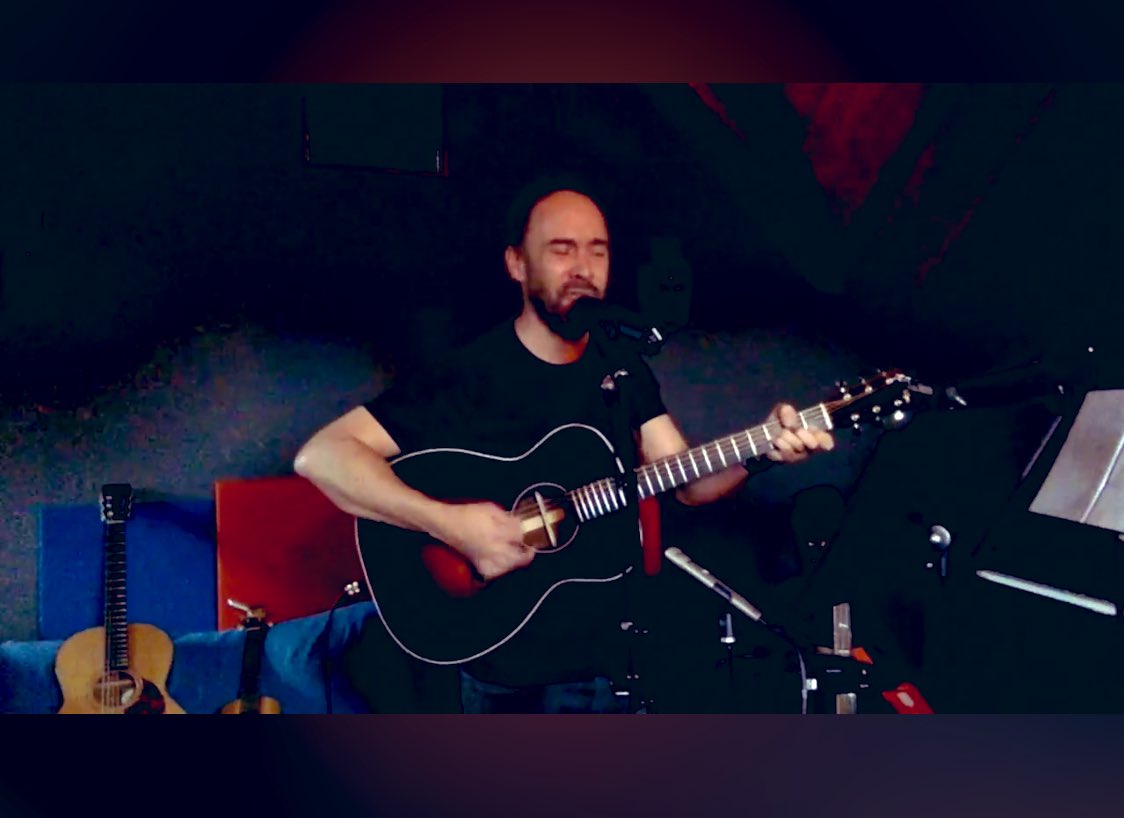 MrsSw4gger's tweet photo. Home to home and heart to heart 🥰 @davematthewsbnd thank you for a wonderful evening ❤️ I still hope to see you in Syracuse on tour!#DMBQuarantining
https://t.co/hpnbQFnegj https://t.co/IjDmIfimQM