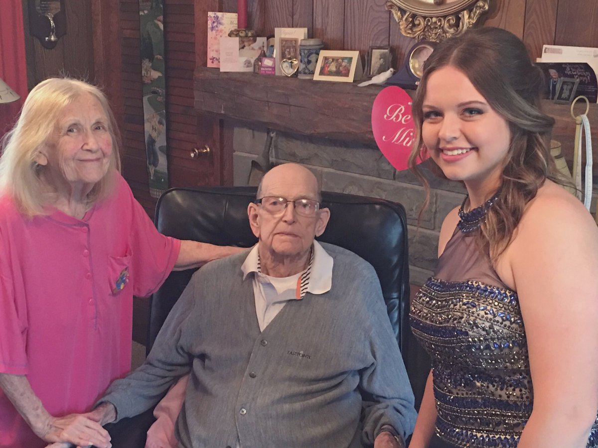 Heaven has gained a bautiful angel, so happy you get to be with Grandpa again❤️👼🏼