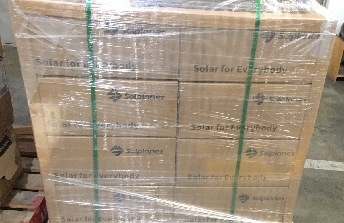 AisweiTech's tweet photo. First shipment including residential single phase and three phases inverters, has arrived in Australia , Let's start now 😀😀 Solplanet- solar for everybody 😎 https://t.co/SdVsKq6rPT