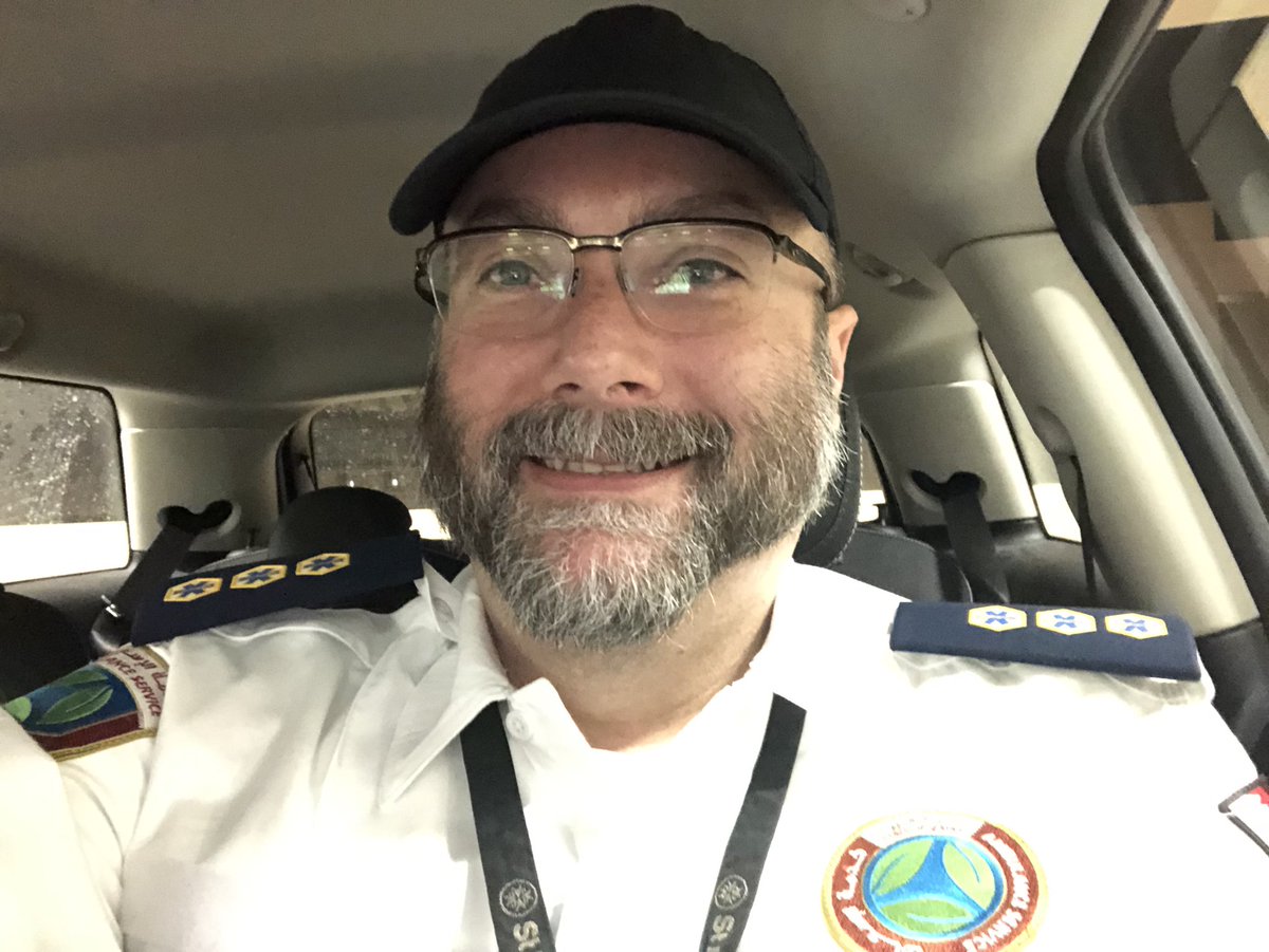 Armor_10's tweet photo. Back at the hospital for the start of my four day. Remember I stayed at work for you - Please stay home for us. #COVID2019 #StayHomeOR https://t.co/cYGccsA8qo