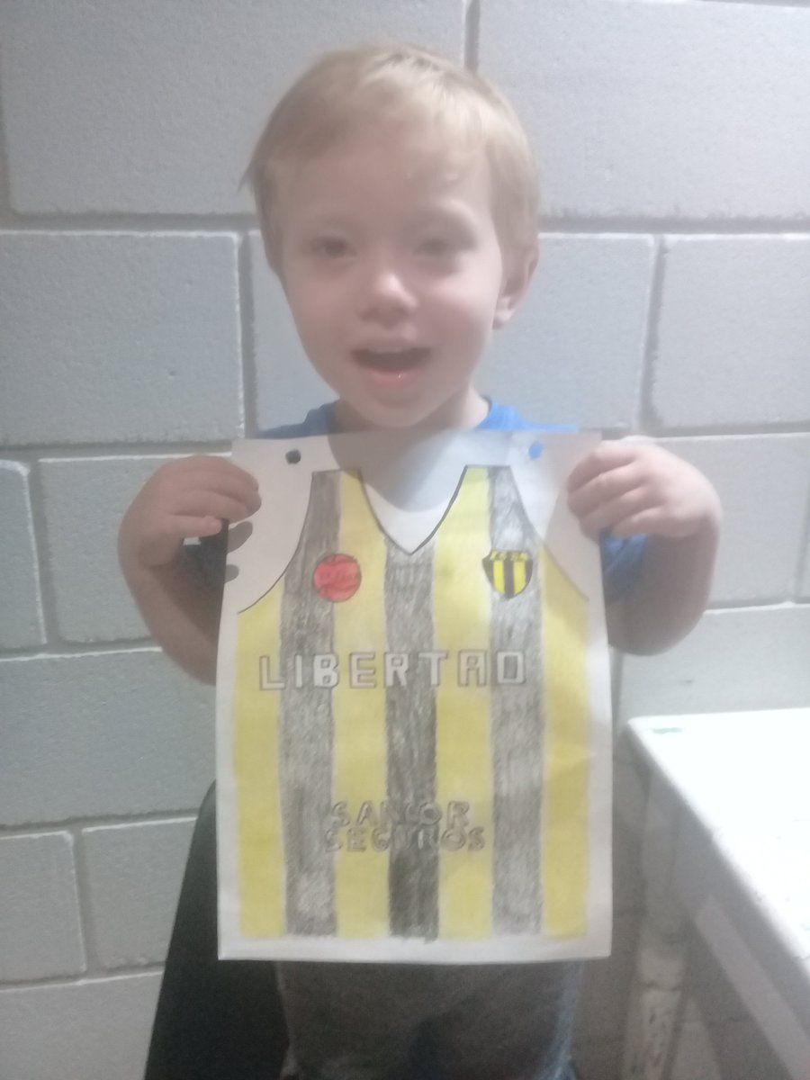 mrambaudi's tweet photo. @LigaNacional @InstitutoACC @CDLibertadSun @bahiabasket @OlimpicoLB @FerroOficial @Atenas_oficial @Argentino_junin @estudiantescdia @ClubRegatasCtes @BasquetBocaJrs La del negro ♥💛♥ https://t.co/6T39qzE4bn