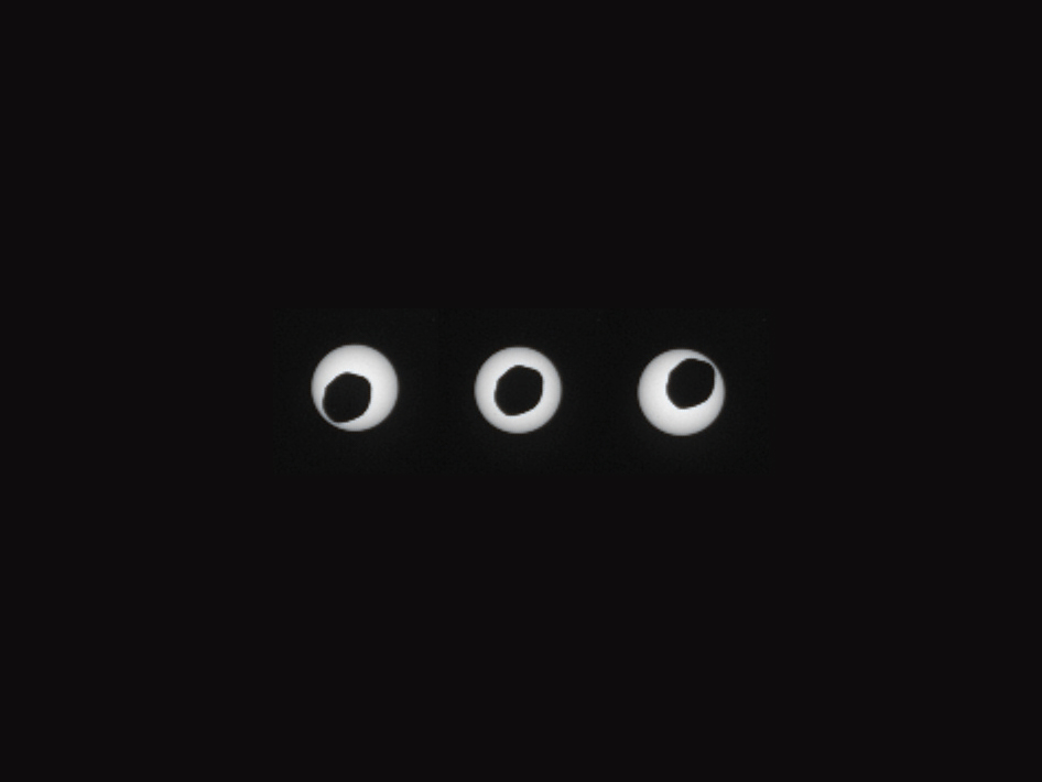 Mars' moon Phobos eclipsing the Sun. (📷 NASA/Curiosity)