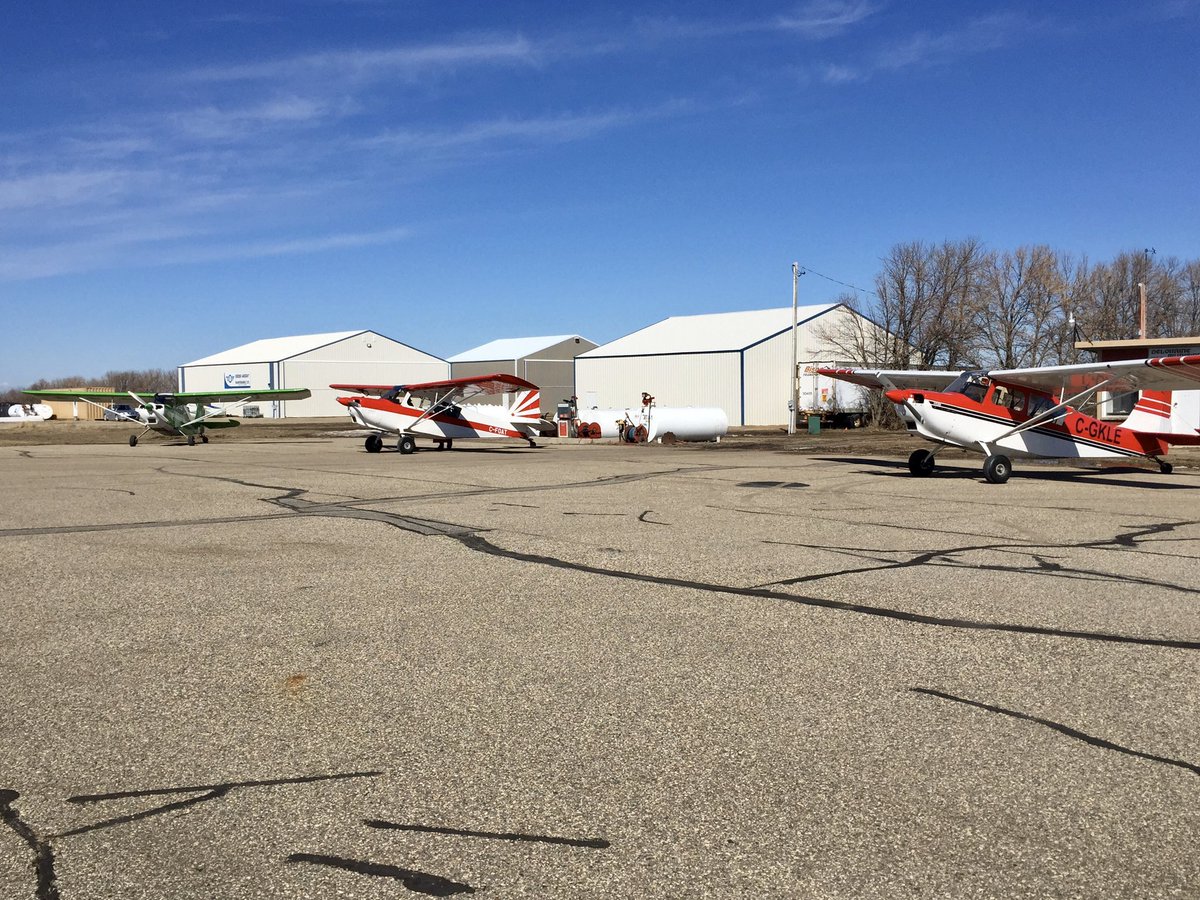 combineworldpts's tweet photo. Plane triplets almost a year ago 😊 #combineworld #flyingfarmers #morefunpics #farmlife #WestCdnAg https://t.co/LYeCwSsugf