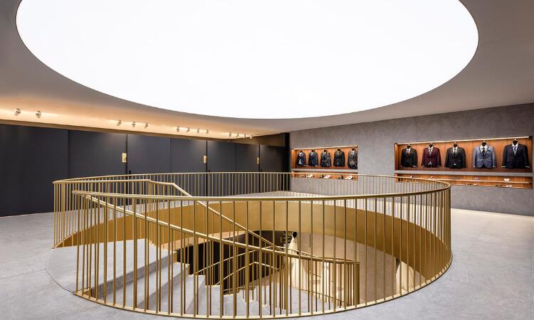 WinnieClassy's tweet photo. #shopfitting #handrail #stainlesssteel #metal #stair #metalwork #metalfabrication #projectsite #storefitting #interiordesign #storerenovation #luxury #golden #buildingsolutions #contractfurniture #contractmanufacturing #odm #oem #caddesign #CAD #storefront #fencing https://t.co/STTbgMj3uo