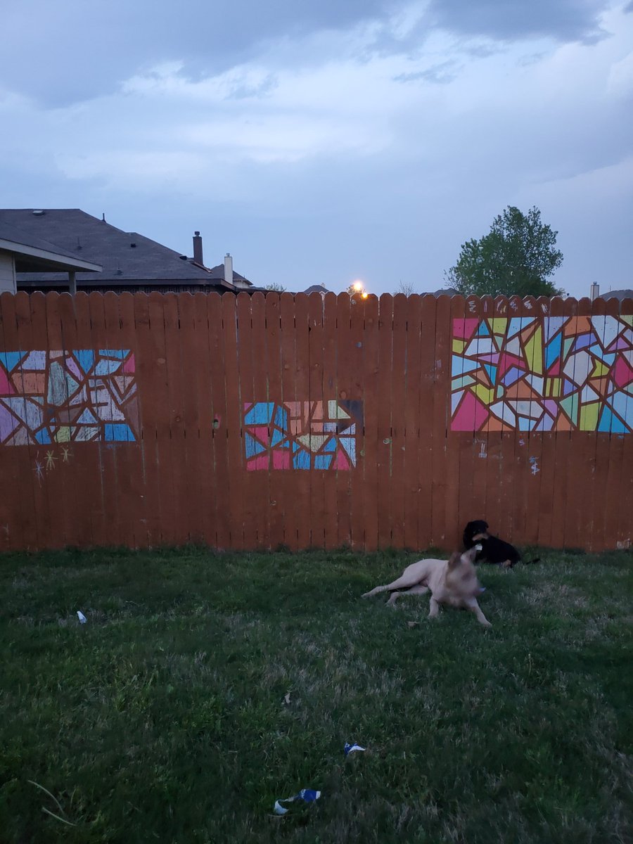 The kiddos "art class project" turned out great!