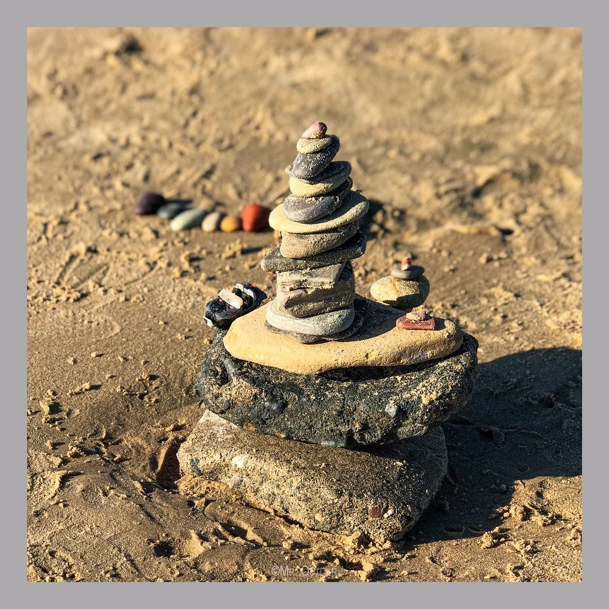 WLyint's tweet photo. 《石头/Stones》
Device: #iPhone7p
Location: #NewportBeach #纽波特比奇 #California
©Mr. Outlier; Tag: #photography https://t.co/4pC9HiRPqL