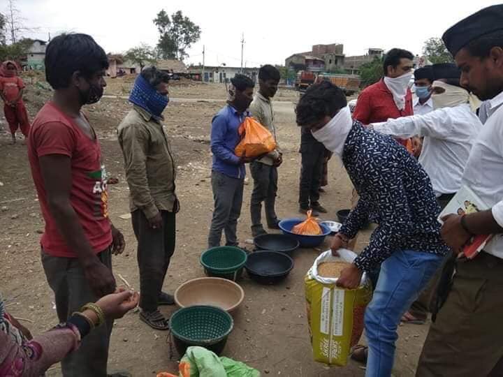Amitava_BJP's tweet photo. ইতিহাস সাক্ষী আছে দেশের শোচনীয় অবস্থার সময় রাষ্ট্রীয় স্বয়ংসেবক সংঘ পাশে আছে এবং থাকবে তার খন্ড চিত্র। 
।।ভারত মাতা কি জয়।। @BJP4India @BJP4Bengal https://t.co/GLCe3fs0UV