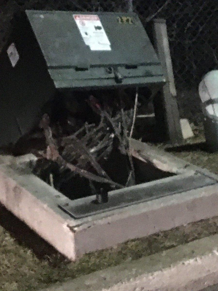 Orangeville Hydro On Twitter Emergency Outage Required An Unplanned Outage Is Required For 10 Customers At The 60 Chisholm Townhouse Complex The Outage Will Begin Around 11 00pm The Outage Is Required To Replace