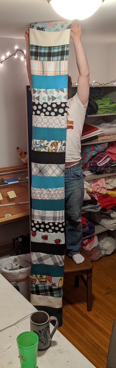TeddyIsMeeeee's tweet photo. So I've been a bit bored during lockdown, decided to try something new. This is a lemur tail. Or supposed to be anyway. It's uh. As long as my shop is tall.  Hm.

#fursuitmaking #sewing https://t.co/23zVA5p1AR