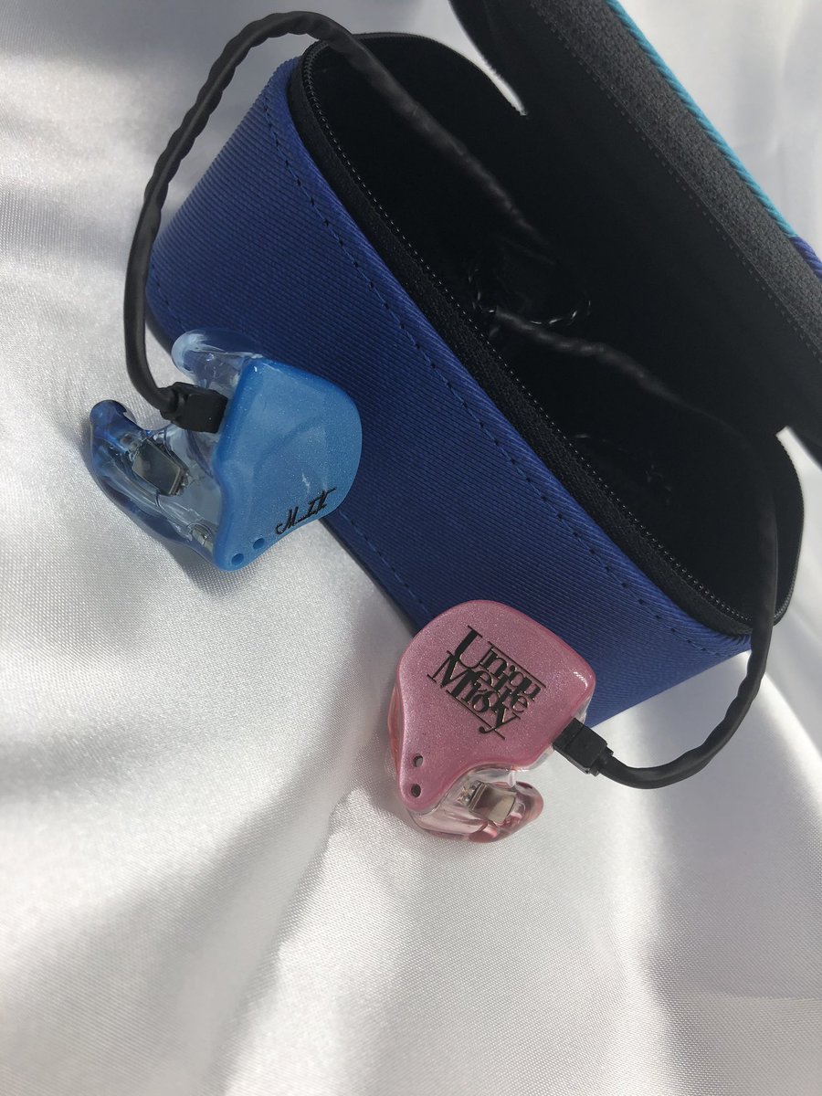Hek_countach's tweet photo. 初カスタムiem‼️
Unique Melody Macbeth Custom
着弾しました！！！！！！！
割と色選びに悩んだけど無難な色にした！！！！
これからより良いポタオデライフを楽しんでいくぞおおお‼️
🤗🤗🤗🤗🤗
#カスタムiem
#UniqueMelody https://t.co/XqmT3DiAL9