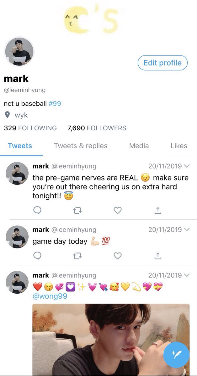 jaehyun’s friends➭ johnny suh: pitcher for the baseball team. eats lollipops for good luck.➭ mark lee: third basemen for the baseball team. dorky. in love with his boyfriend.➭ wong yukhei: part-time model. mark’s boyfriend & number 1 fan.