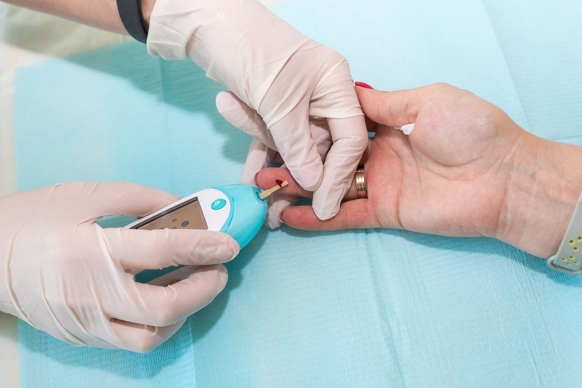 La diabetes y el hipotiroidismo pueden también causar esta dolencia visual. bit.ly/2PBrbjZ #Oftalmologo #Monterrey