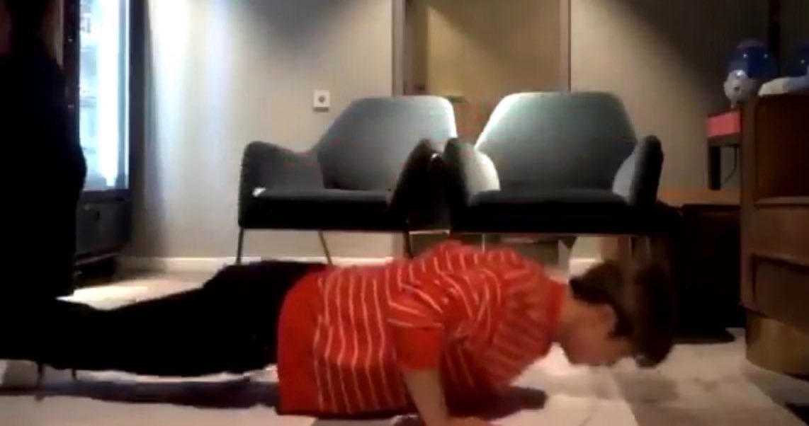 mochi_lattae's tweet photo. remember when Jin began to have a domestic crisis while doing push-ups https://t.co/DivDnSJ0hp