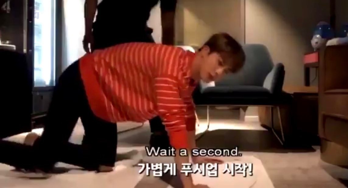 mochi_lattae's tweet photo. remember when Jin began to have a domestic crisis while doing push-ups https://t.co/DivDnSJ0hp