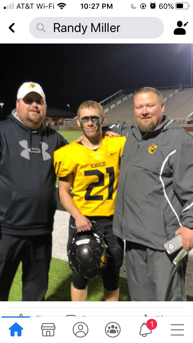 CoachRGMiller's tweet photo. Challenge accepted ⁦@CoachFieszel⁩
Once you are nominated you have 24 hours to respond or you donate $20 to local charity. You then nominate 4 coaches. Post a picture of you coaching. ⁦@OleCoachB⁩⁦@coach_adams52⁩⁦@CoachCastorena⁩⁦⁦@20Castorena⁩ https://t.co/rkkeGqZKKg