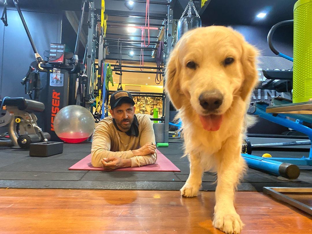 #HrithikRoshan hands down has the best gym buddy one can ask for.