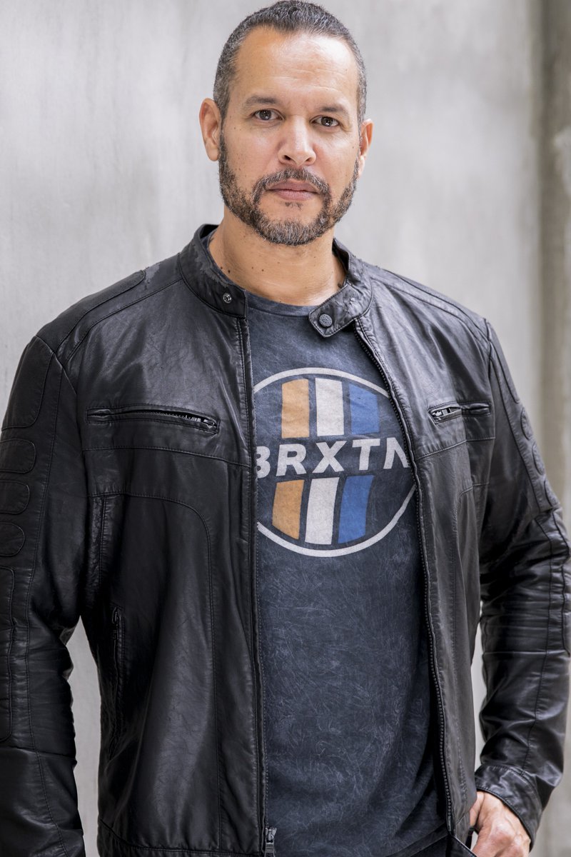 atlantistvru's tweet photo. Happy #Anniversary to #stuntman #HugoSteele (1970), #Stargate #SG1 #Jaffa Guard (“Stronghold”) &amp; #FreeJaffa by the Gate (“Allegiance”)!!!

https://t.co/7yRyGwANY7
https://t.co/ugIhpMY538

#StargateSG1 #SG #stunts #StuntPerformer #Birthday #Jubilee https://t.co/GXfGNldoOm